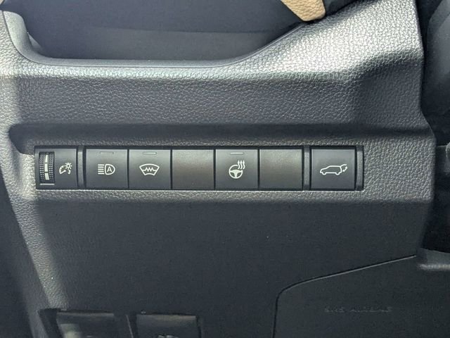 Used 2025 Beige Toyota XLE Premium image 22