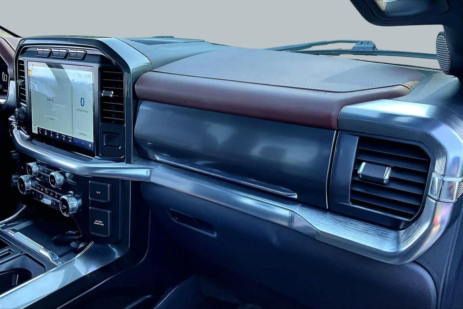 Used 2022 Agate Black Ford LARIAT image 17