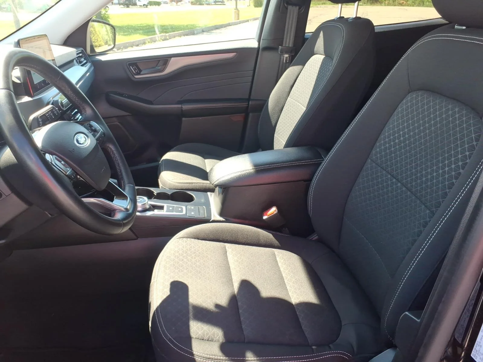Used 2024 Black Metallic Ford Active image 14