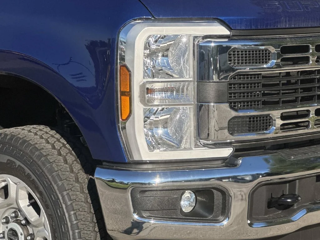 2026 Ford F-250 Super Duty XLT - Photo 3