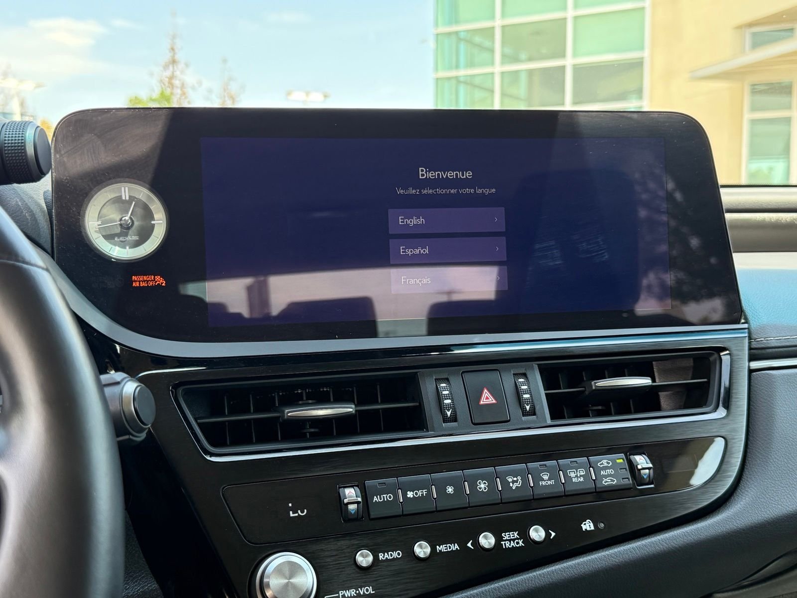 Used 2025 Silver Lexus 300h image 28