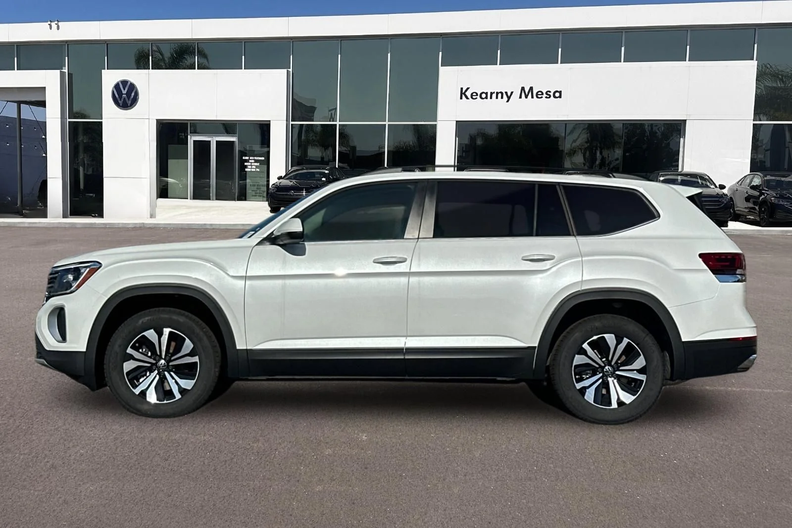 2026 Volkswagen Atlas SE - Photo 7