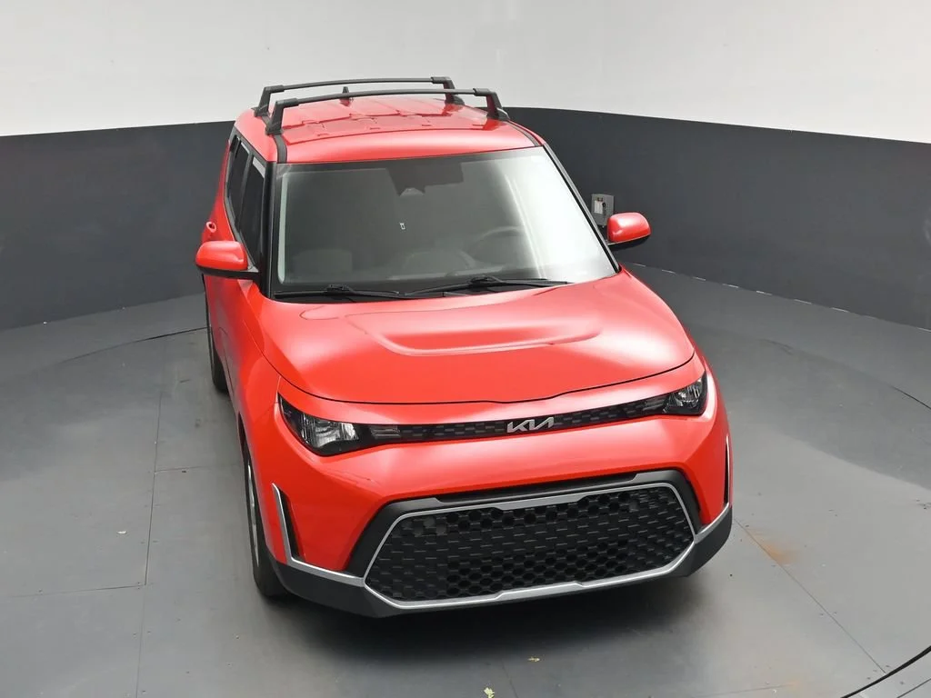Used 2025 Red Kia LX image 26