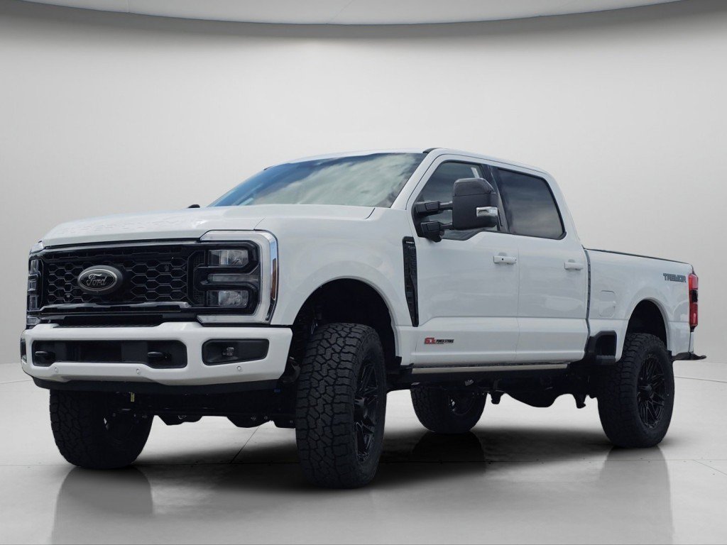 New 2026 Oxford White Ford LARIAT image 24