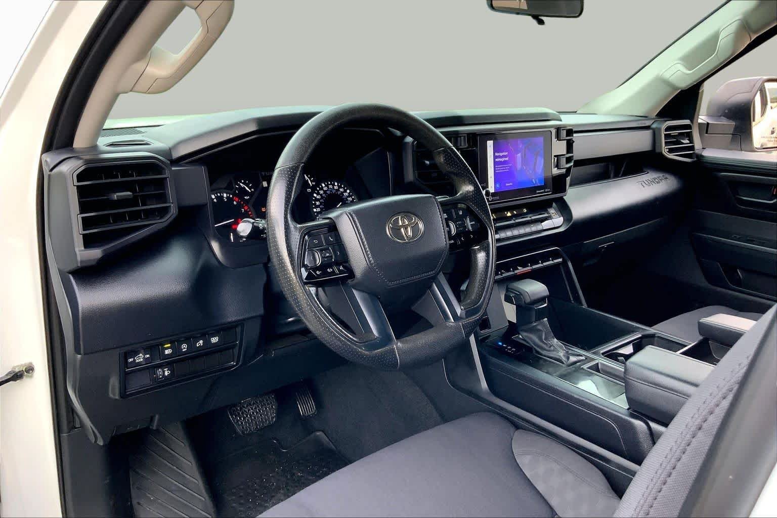 Used 2022 White Toyota SR image 17
