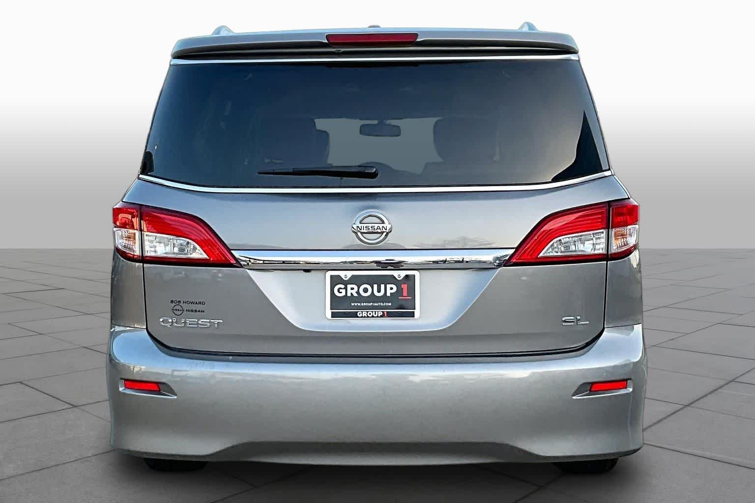 Used 2011 Platinum Graphite Nissan SL image 4