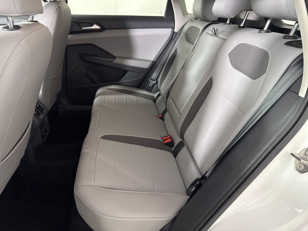 2023 Volkswagen Taos SE - Photo 12