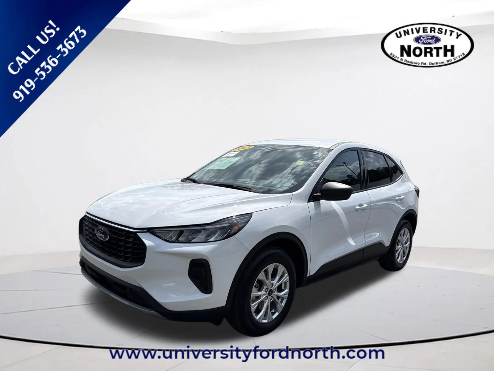 Used 2025 Oxford White Ford Active image 3