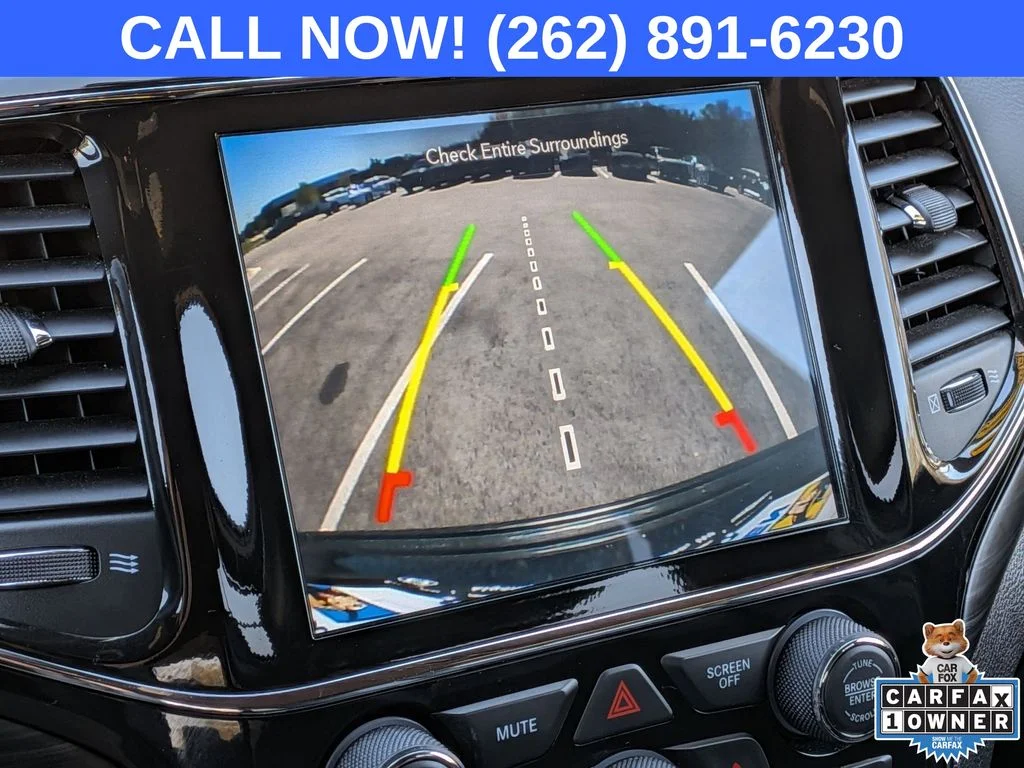 Used 2022 Black Jeep Laredo X image 18