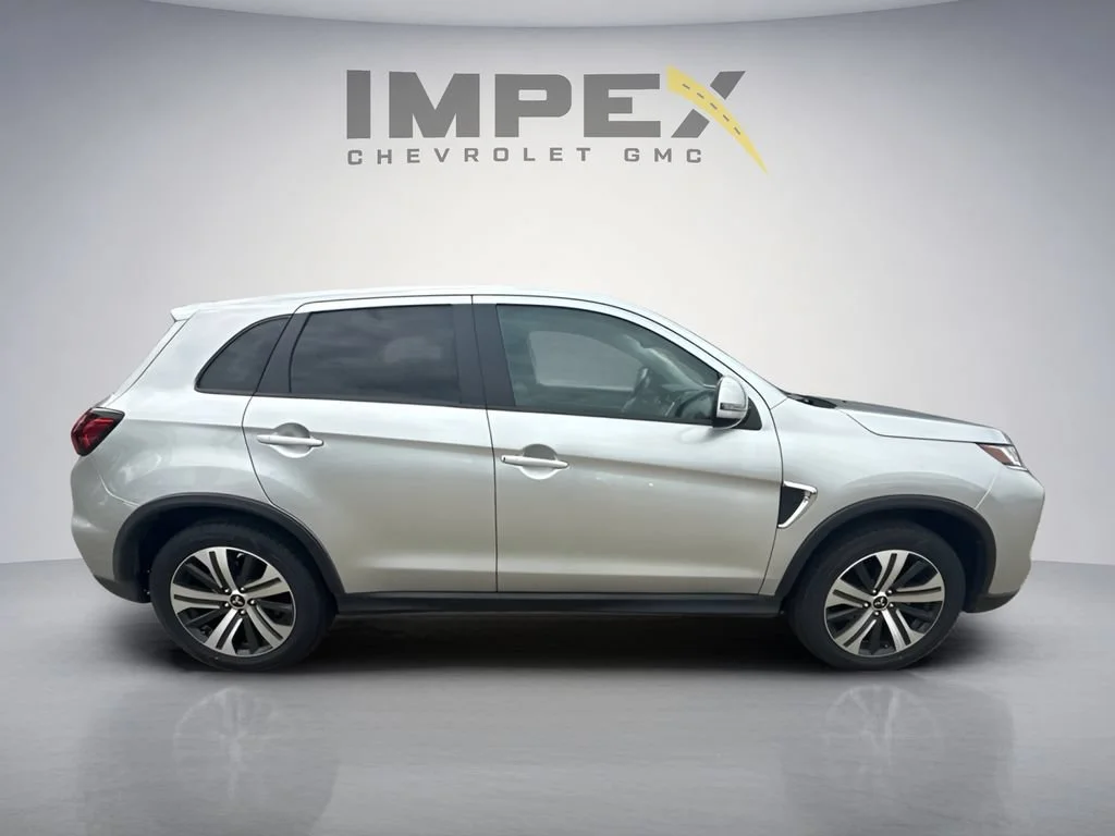 Used 2024 Gray Mitsubishi S image 6