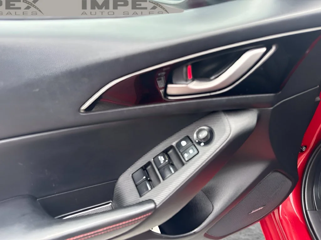 Used 2016 Red Mazda i Grand Touring image 25