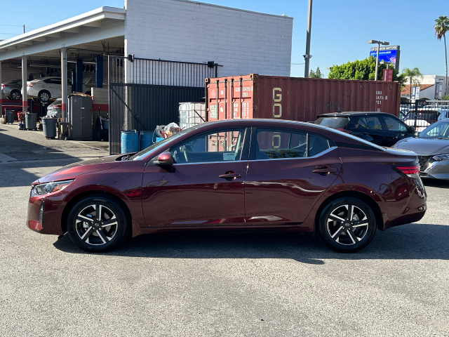 Used 2025  Nissan SV image 5
