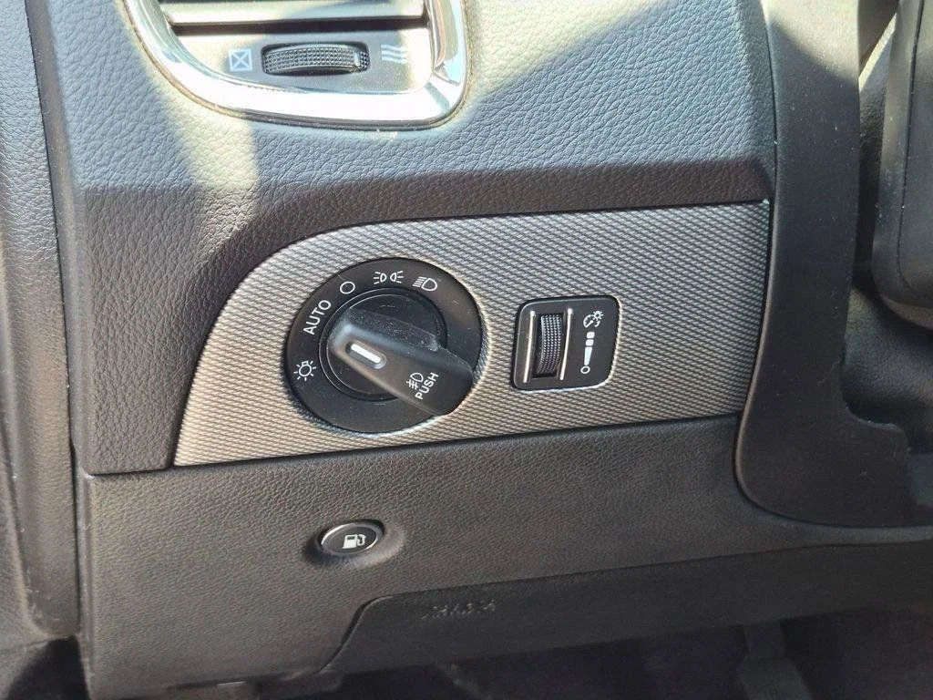 Used 2018 White Dodge GT image 17