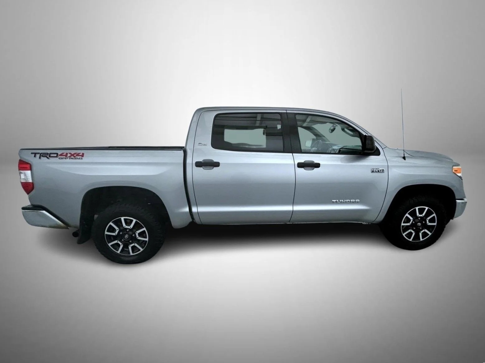 Used 2016 Silver Toyota SR5 image 4