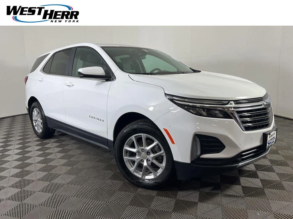 Used 2024 Summit White Chevrolet LT image 1