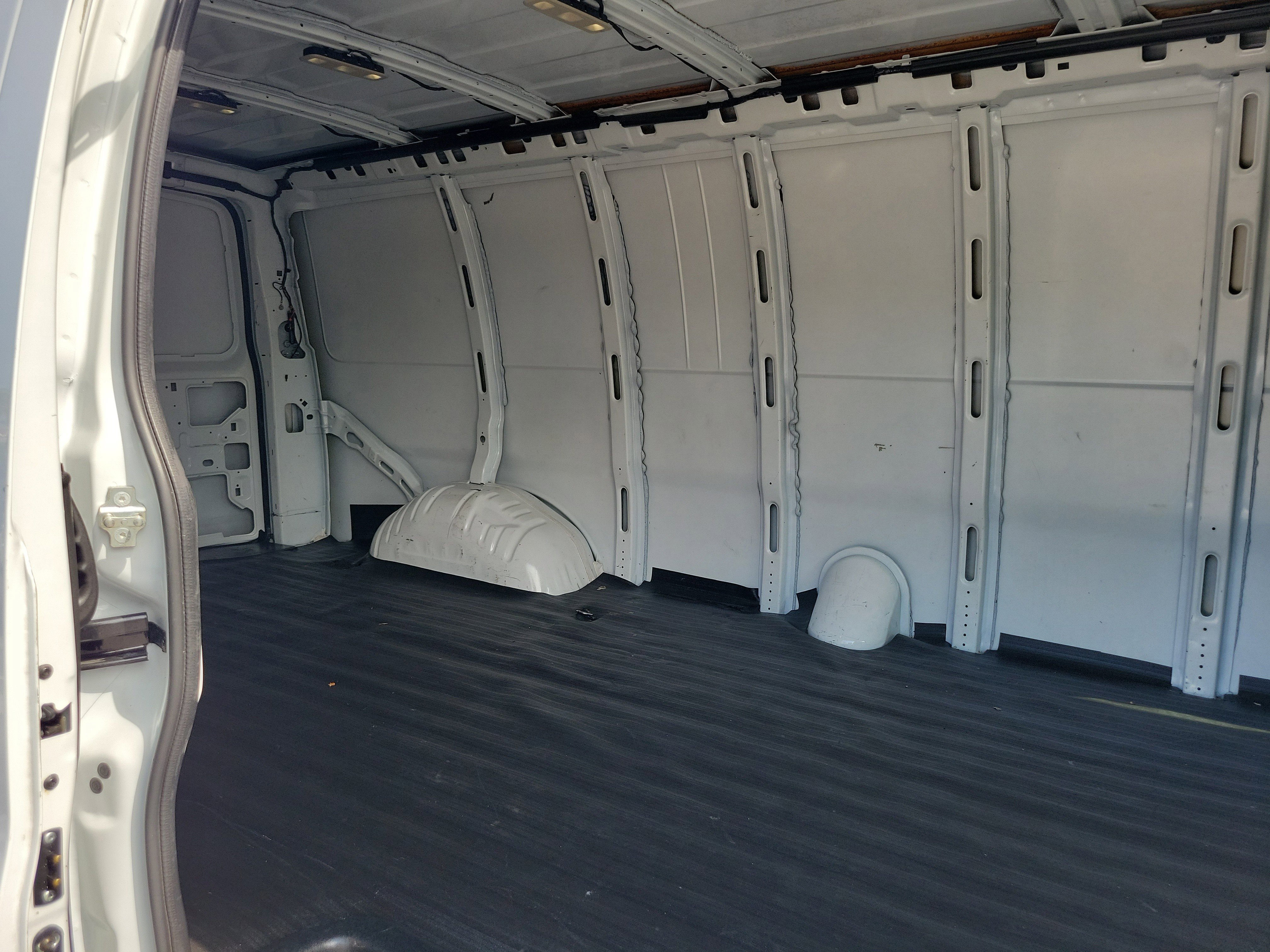Used 2025 White Chevrolet Work Van image 8