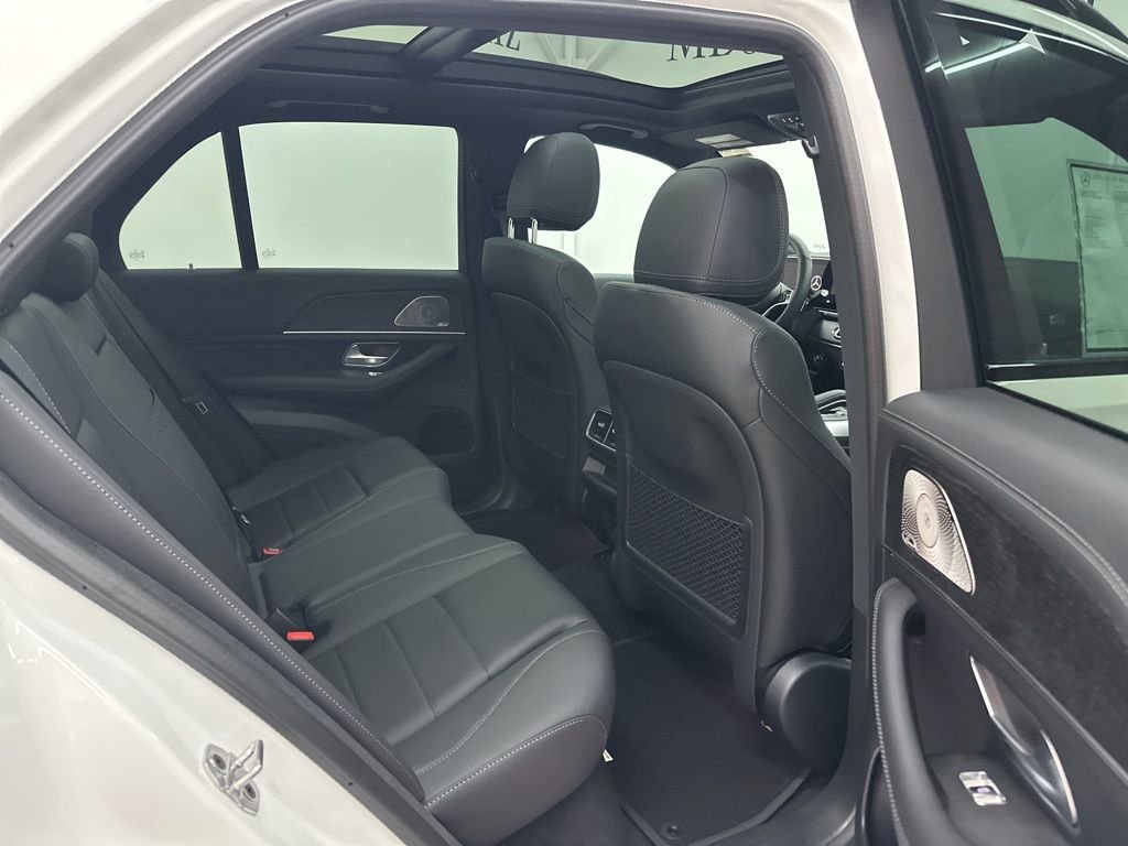Used 2026 White Mercedes-Benz GLE 450 image 26