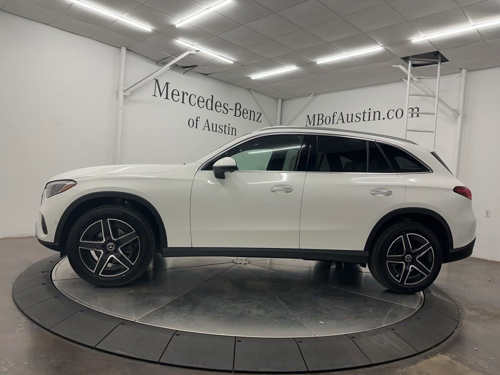 New 2026 Polar White Mercedes-Benz GLC 300 image 38