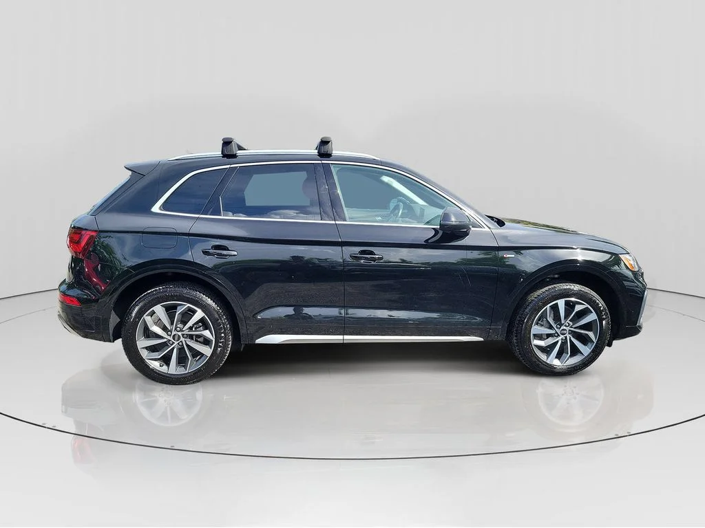 Used 2024 Black Audi 45 S line Premium image 8