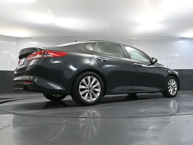 Used 2016 Green Kia LX image 43