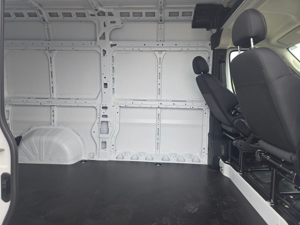 New 2026 Bright White Clear-Coat Exterior Paint RAM Base image 9