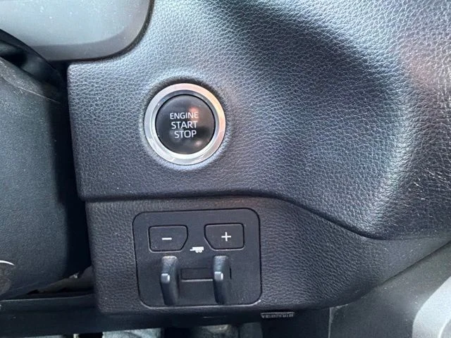 Used 2022 Red Toyota SR5 image 18