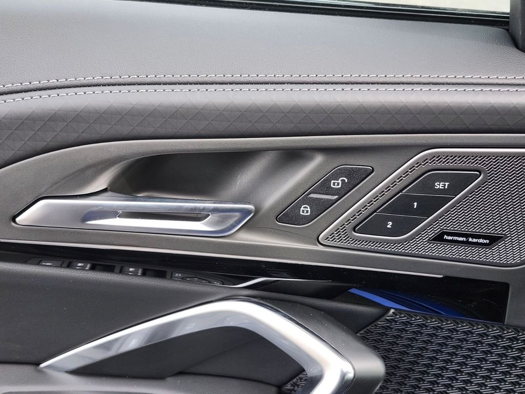 Used 2026 Blue BMW xDrive28i image 18