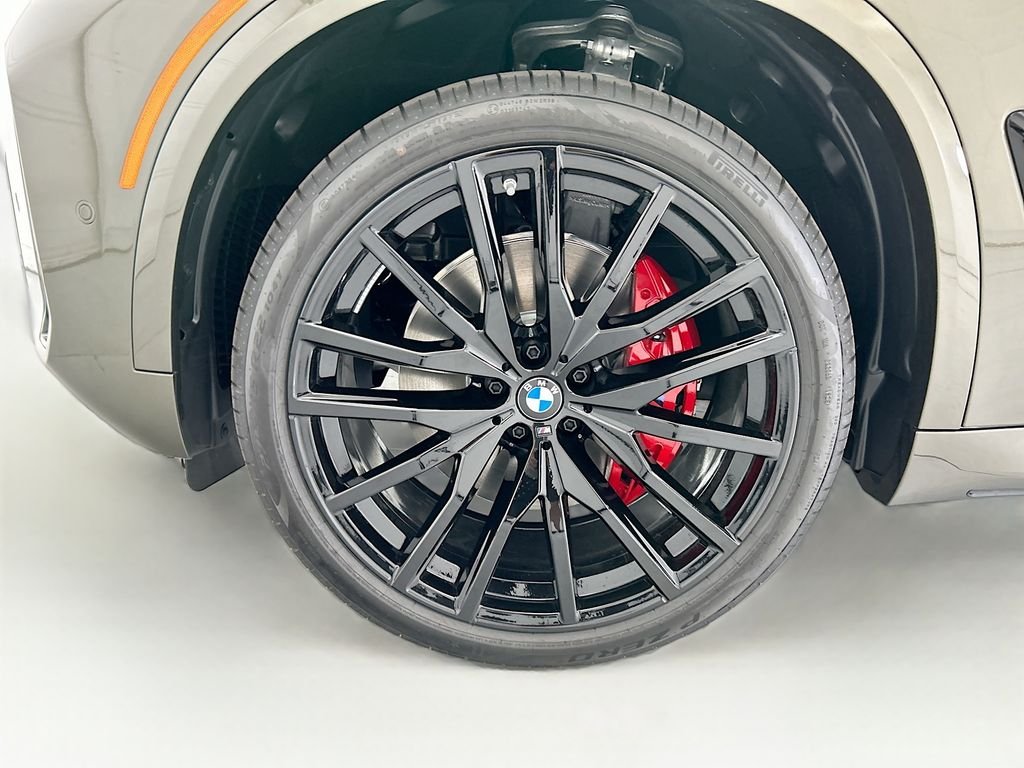 New 2026 Green Metallic BMW xDrive40i image 29