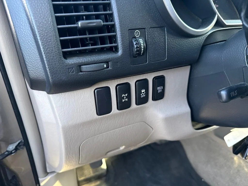 Used 2008 Beige Toyota SR5 image 25