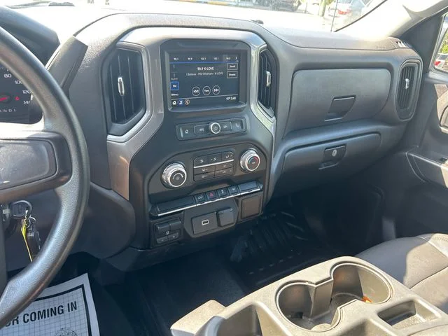 Used 2019 Summit White GMC Base image 17