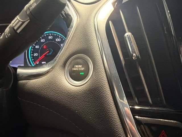 Used 2023 Northsky Blue Metallic Chevrolet LT Cloth image 25