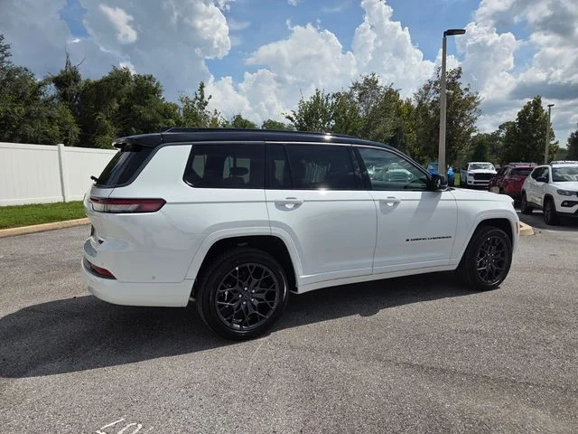 New 2027 Bright White Clearcoat Jeep Summit image 15