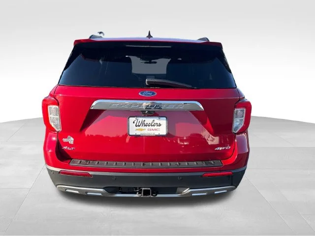 Used 2023 Red Ford XLT image 4