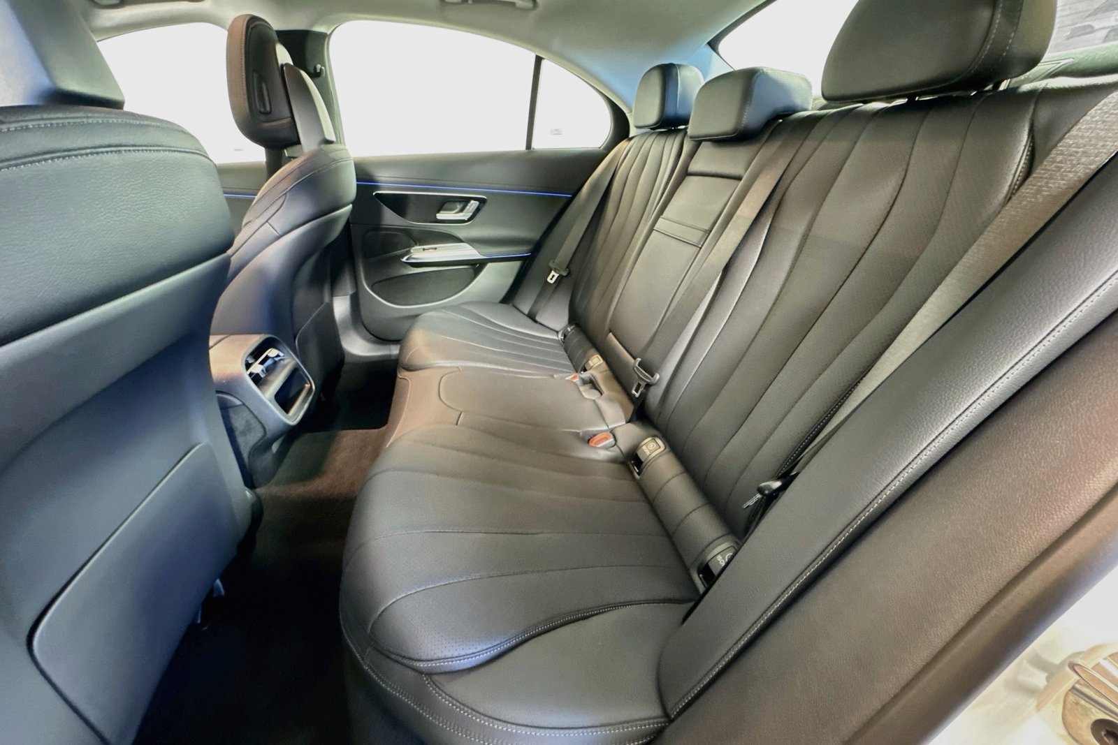 New 2026 Polar White Mercedes-Benz E 350 image 21