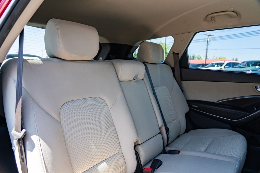 Used 2018 Regal Red Pearl Hyundai SE image 26
