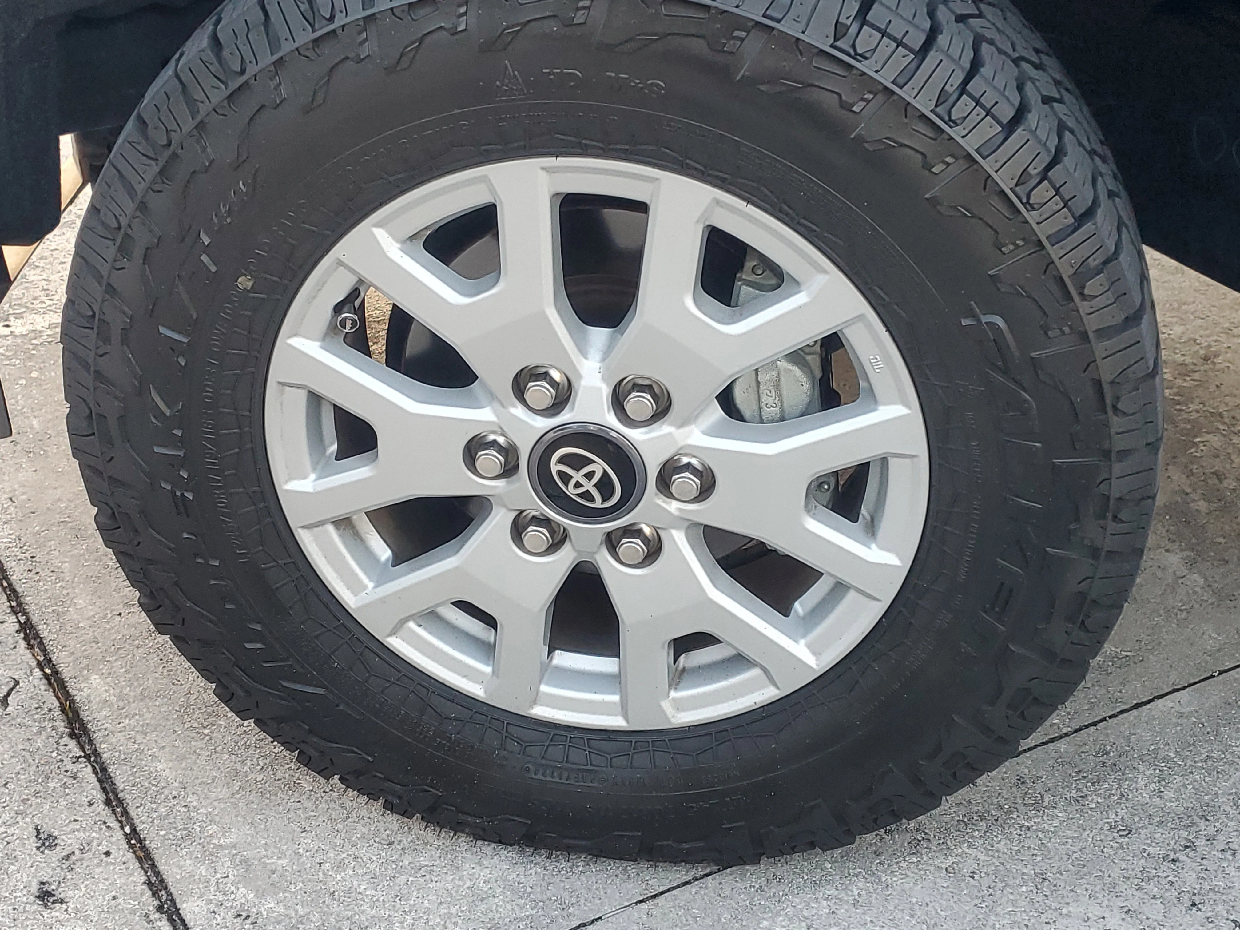 Used 2024 Underground Toyota SR5 image 4