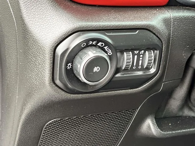 Used 2020 Gray Jeep Unlimited Rubicon image 27