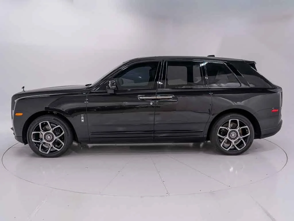 Certified Used 2023 Infinity Black Rolls-Royce Black Badge image 2