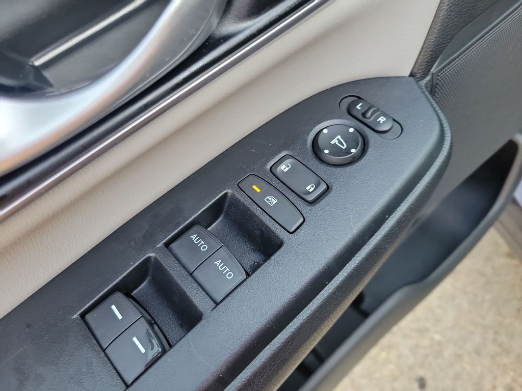 Used 2021  Honda EX-L image 14
