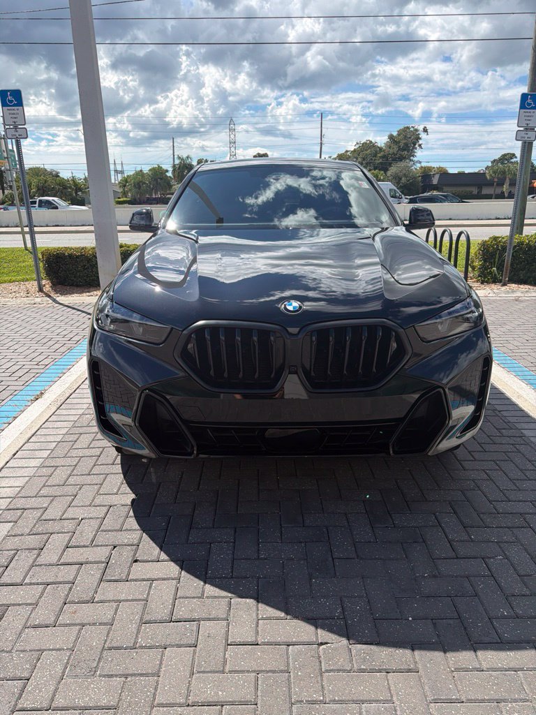Used 2026 Black BMW xDrive40i image 2