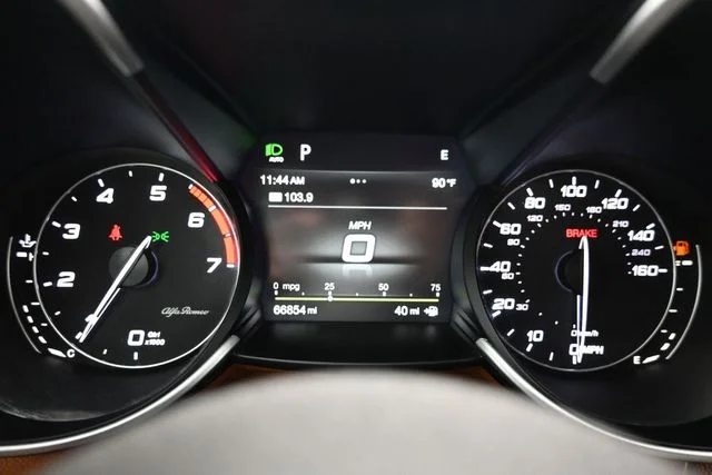 Used 2019 Gray Alfa Romeo Base image 25