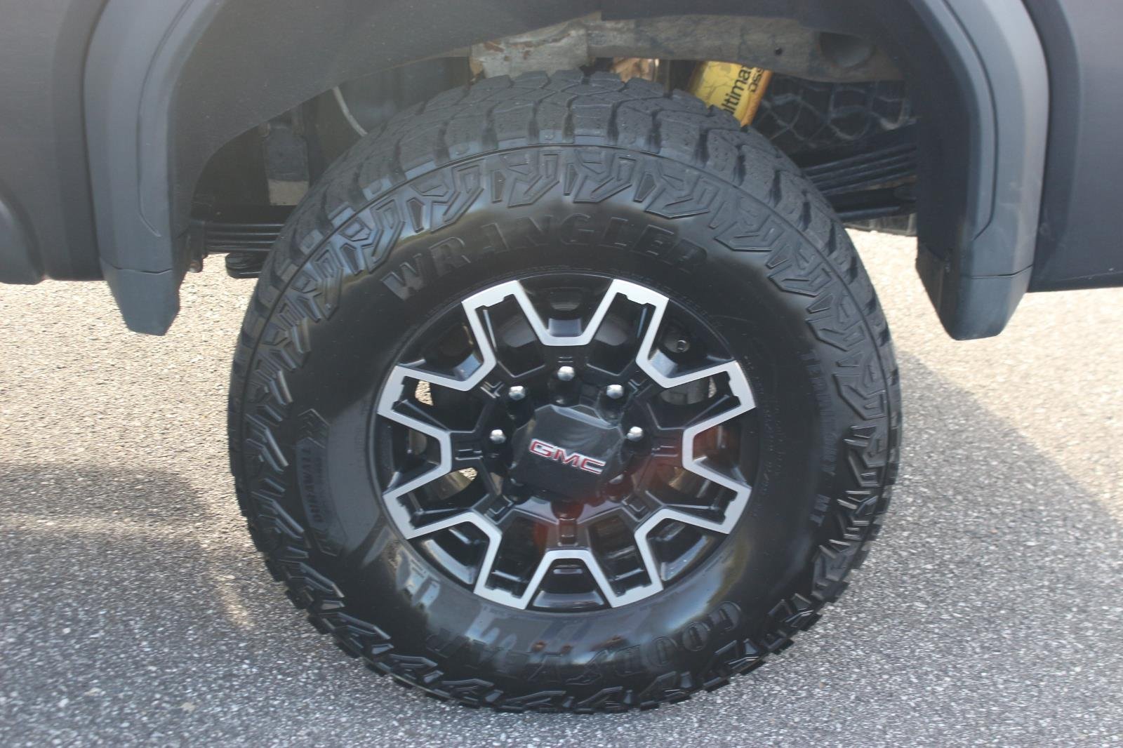 Used 2024 Titanium Rush Metallic GMC AT4X image 43