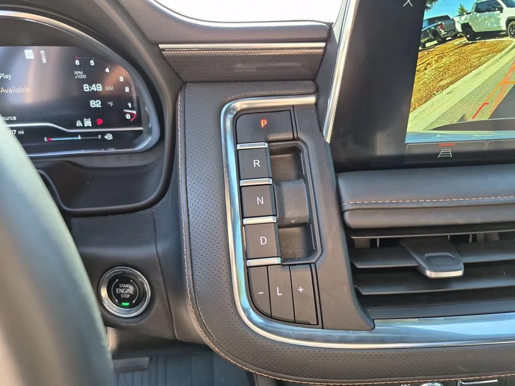 Used 2023 Summit White GMC AT4 image 31