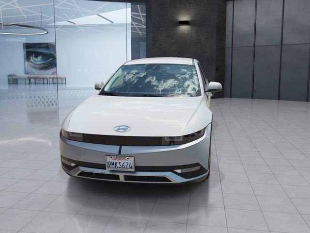 Used 2024 Gray Hyundai SEL image 3