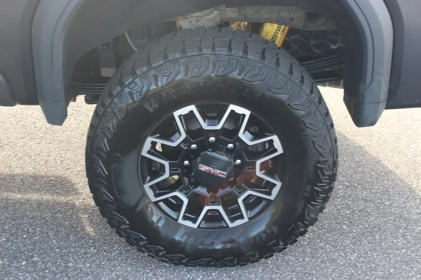Used 2024 Titanium Rush Metallic GMC AT4X image 43