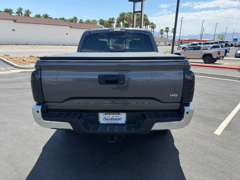 Used 2018 Magnetic Gray Met Toyota SR5 image 4