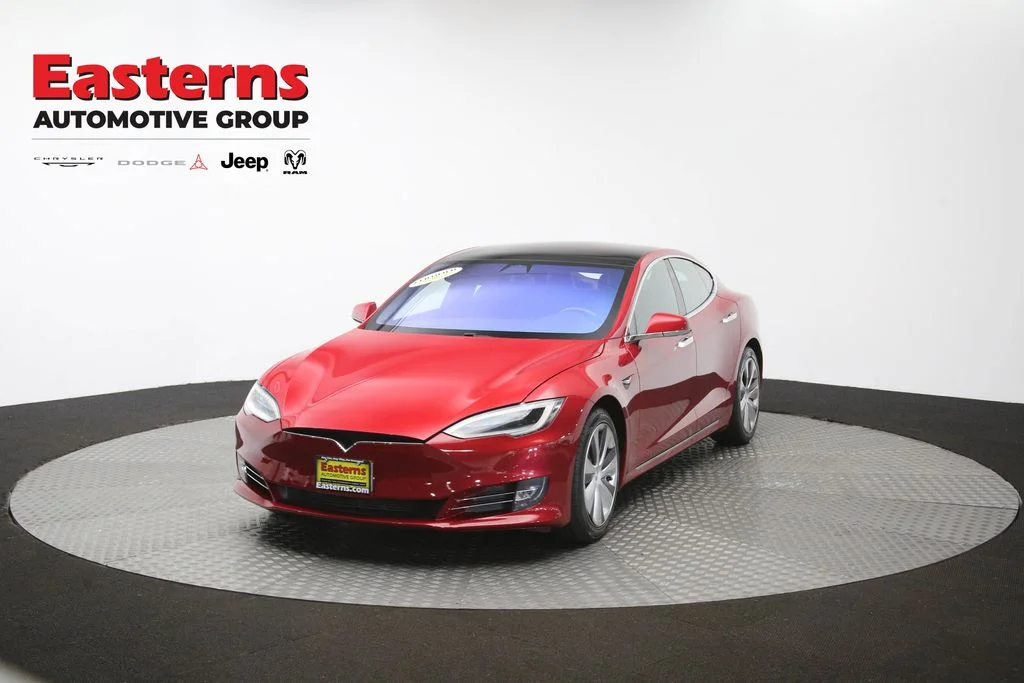 Used 2020 Red Tesla Long Range Plus image 50
