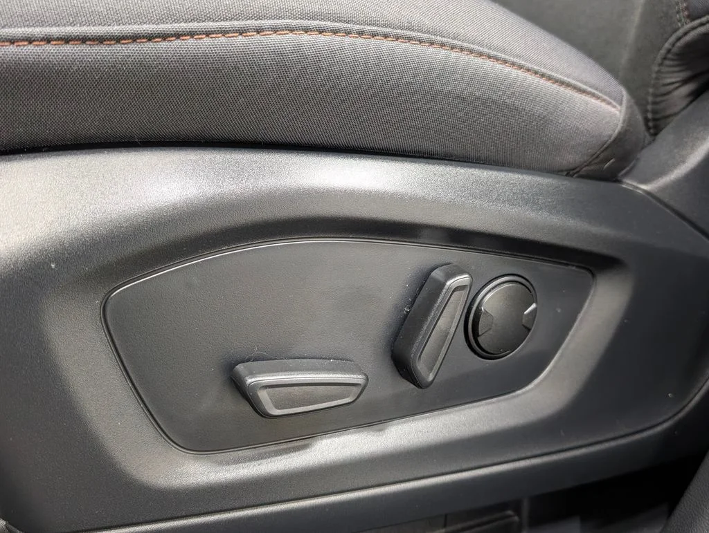 New 2026 Space White Metallic Ford Active image 13