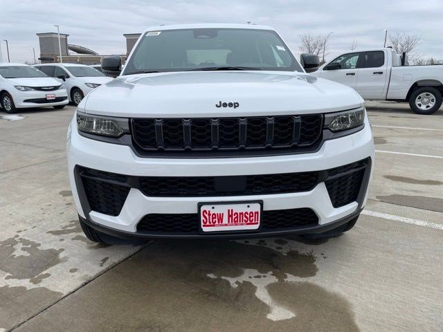 New 2026 Bright White Clearcoat Jeep Laredo Altitude image 8