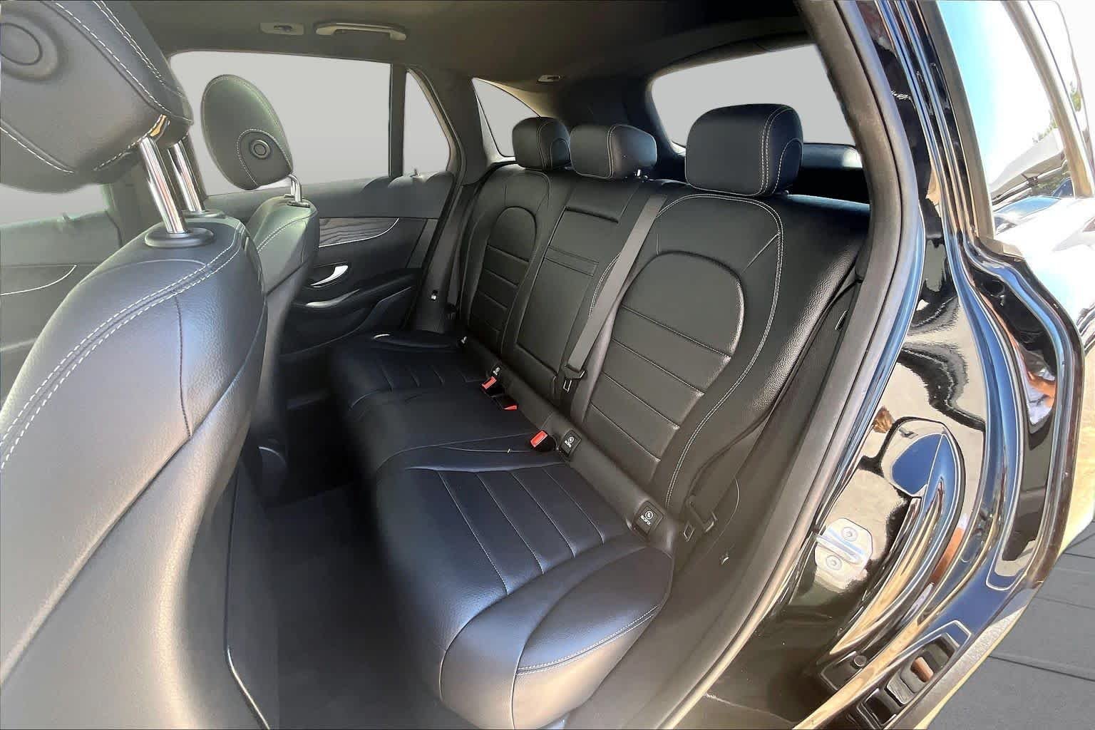 Used 2018 Black Mercedes-Benz GLC 300 image 21